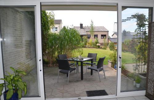 Ruhige Wohlfühloase auf zwei Ebenen - mit Terrasse im Grünen und Balkon - Foto 5