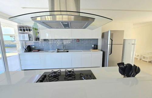 Piscina aquecida, 5 suítes e pé na areia com vista espetacular!! - Photo 39