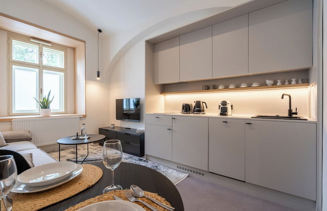 HONEST Karlín - Foto 54