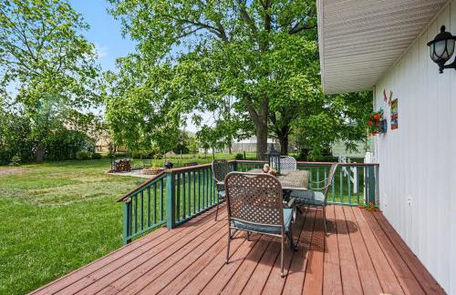 Cozy Downtown Cottage Near Beach and Pier - Foto 28