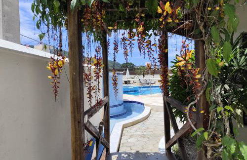 Apto com ar-cond e piscina a 100m mar praia da Enseada - Foto 13