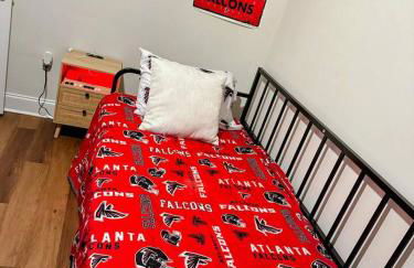 Modern 5BR with Full Kitchen, Game Room, Fenced Yard and BBQ Grill - Foto 29