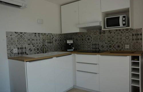 La Venturonne Appartement neuf Rez de jardin 45 m2 vue mer et vignes 10 mn des plages - Foto 17