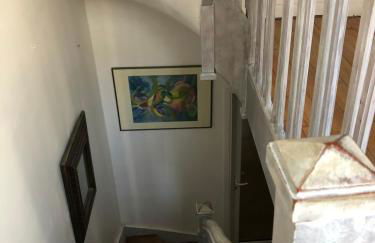 Agréable maison de ville ,calme avec tous les commerces à 150M - Foto 8