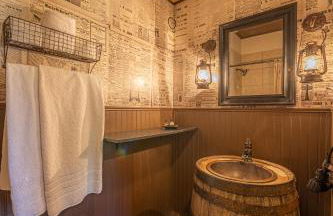 Miners Cabins #1 - Two Double Beds and Private Balcony - Foto 14