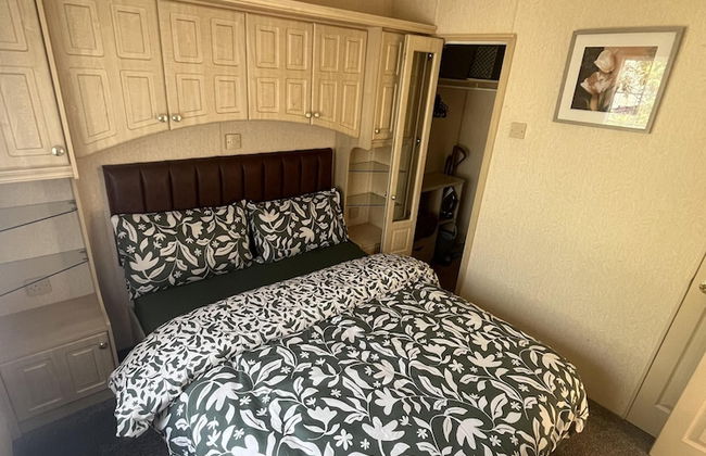 Cozy Cabin Retreat in Towyn - Foto 3