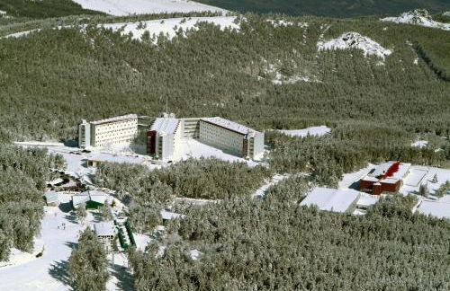 Estación de Montaña Manzaneda - Foto 1