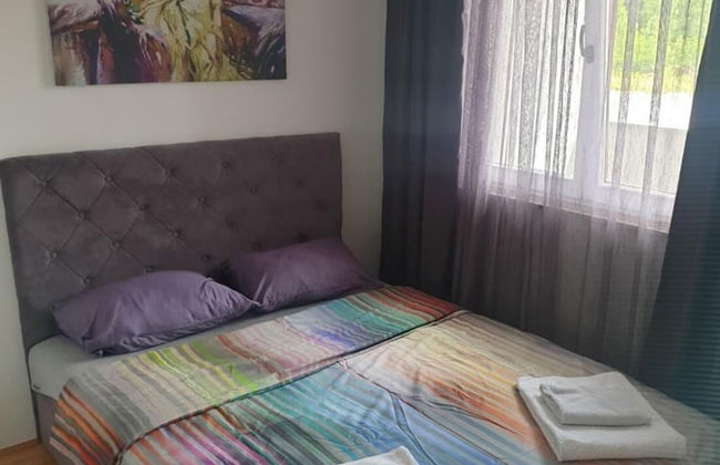 Apartman 2 S V Istocno Sarajevo Lukavica sa Jacuzzi Lux Spa Hilandarska Centar - Foto 2