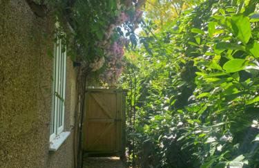 1 mile from Harry Potter Tour Self Contained Flat One bedroom plus new sofa bed in lounge - Foto 15