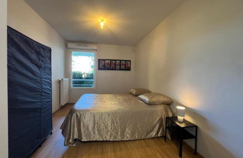 T2 cosy et rénové avec terrasse - proche de Lyon - Foto 14