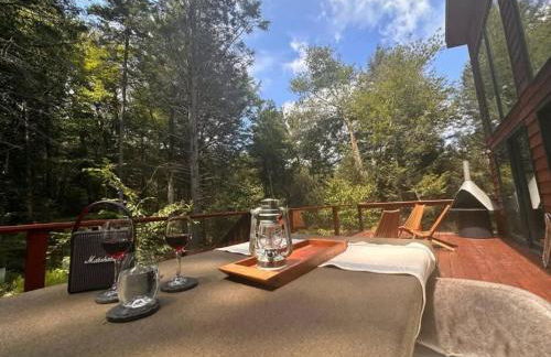 Unique and Private 25ft Waterfall House in Hunter - Foto 69