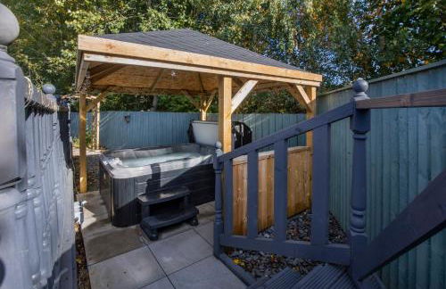family honeybeelodge york Hot Tub and wood burner - Foto 3