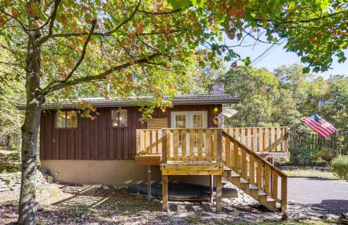 Walk to Alpine Lake: Terra Alta Cabin w/ Deck - Photo 11