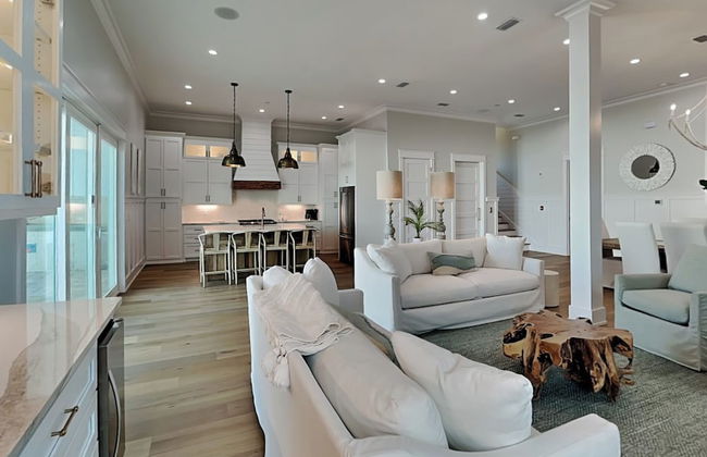 Buena Deluna - Foto 1