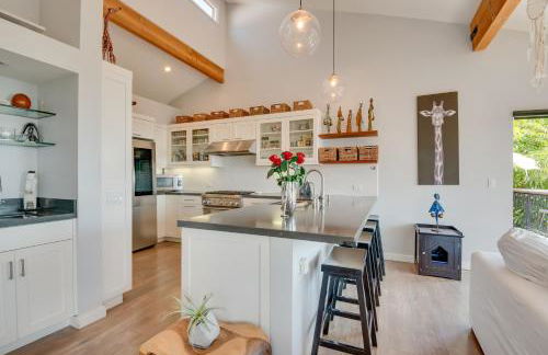 Malibu Retreat with Balcony and Mountain Views - Foto 1