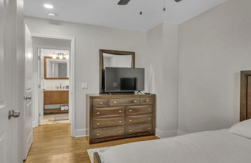 Single Story Pet Friendly Home, with Fenced Yard, Fire Pit, 5min to Downtown!! - Foto 19