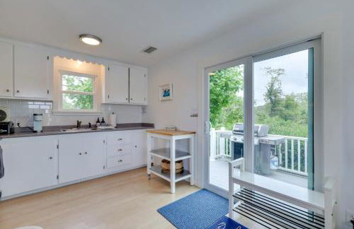 Cozy Narragansett Cottage with Dock and Outdoor Shower - Photo 10