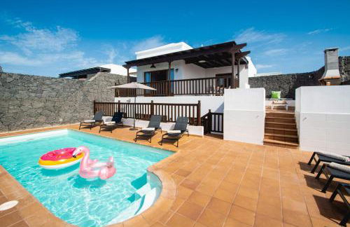 Stylish 6 Bedroom Villa Princesa - Hot Tub - Heated Pool - Near Beach & Waterparks - Foto 52