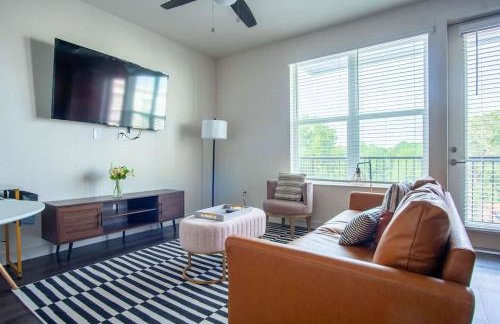 Boulevard Stays Comfortable 1BR Suite w Pool Parking Gym 04 - Foto 15