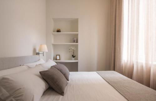 Sant'Ambrogio Luxury Apartment R&R - Photo 30