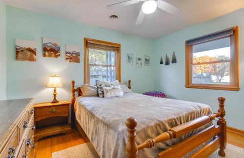 Antiquing and Fishing Riverfront Waupaca Home! - Foto 16