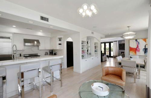 Poinsettia Palms - Chic & Luxe Patio Near Beach - Foto 18