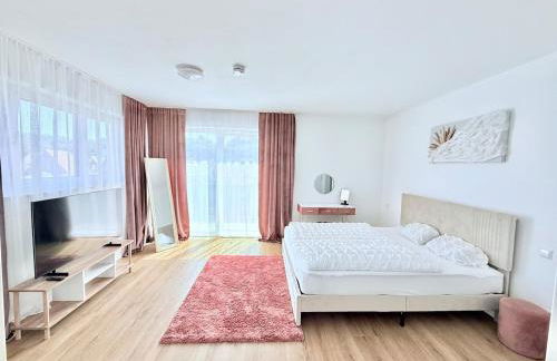 Luxury Apartment 4 bedrooms Self check in out - Foto 8