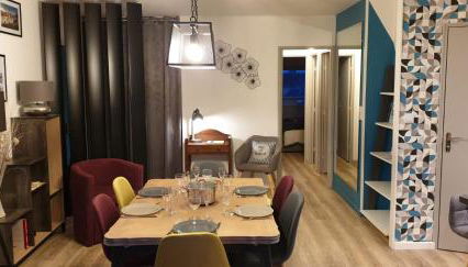 chez KARINE T4 Terrasse 5ème étage CENTRE VILLE Wifi Parking - Foto 4