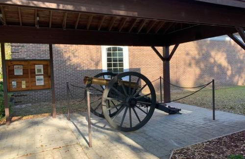 Downtown- Sunshine Cottage and Golf Cart - Foto 46