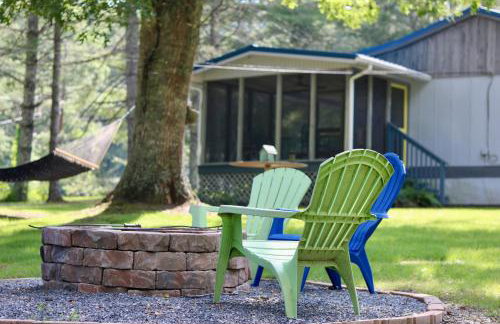 Rustic Hideaway with Fire Pit Less Than 1 Mi to River! - Foto 15