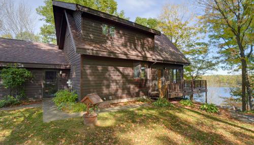 Rice Lake Cabin Retreat with Red Cedar Lake Access! - Foto 3