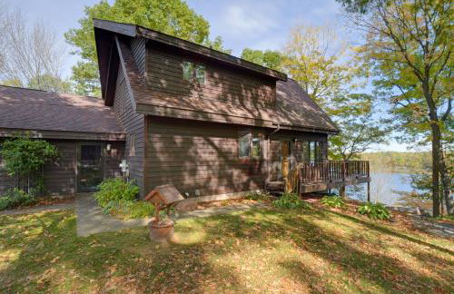 Rice Lake Cabin Retreat with Red Cedar Lake Access! - Foto 3