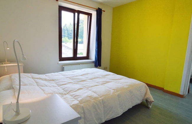 Modern Farmhouse in Chassepierre With Terrace - Photo 2