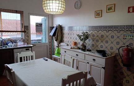 Ben House, private parking - Photo 18