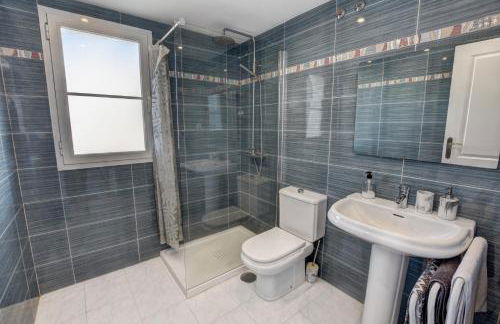 TIMON II, Luxury 3 bedroom Beachside Apartment - Foto 14