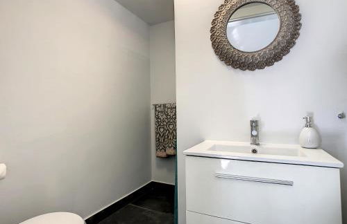 On the Wave by LovelyStay - Photo 27