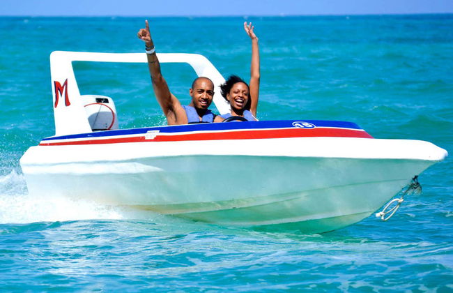 Conducción de lancha rápida por Punta Maroma - Foto 1