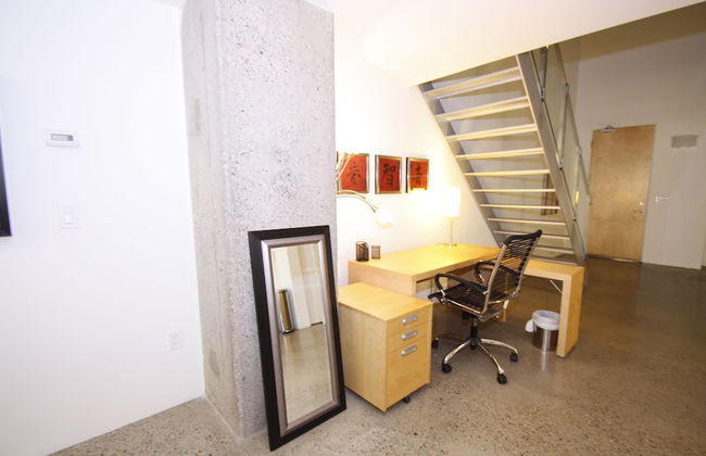 Downtown Loft Style Condo Heated Parking - Photo 24