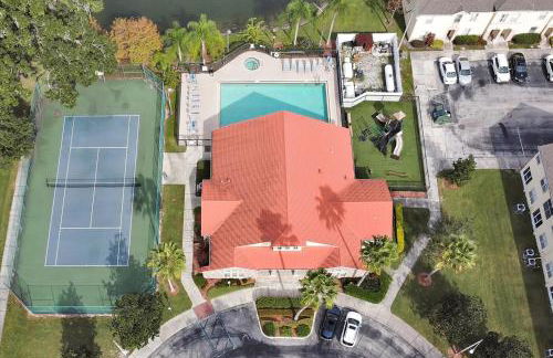 Remodeled Retreat: Tranquil Resort Oasis Near Theme Parks - Foto 49