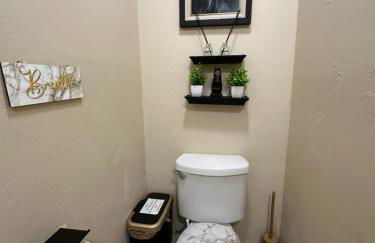 Near AT&T Stadium, UTA, Globe Life, Six Flags, DFW Airport, American Airlines Center with Games and Crib - Foto 21