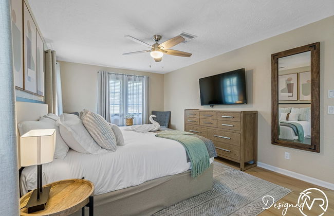 8 BR Heated Pool & Soccer Field - Photo 16