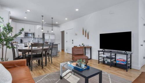 Duplex with Balcony and Spacious Dog-Friendly Oasis! - Foto 2