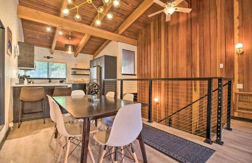 Contemporary Mountain Retreat - Walk to Slopes! - Photo 4