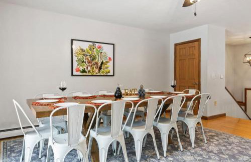 Dual Home Retreat! Walk Between Both! Sleeps 28 - Foto 52