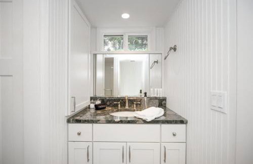 Sunset Shores Sanctuary by Juniper Holiday + Home - Photo 40