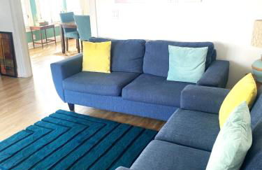 Downtown Retreat - 2BR Oasis - Foto 11