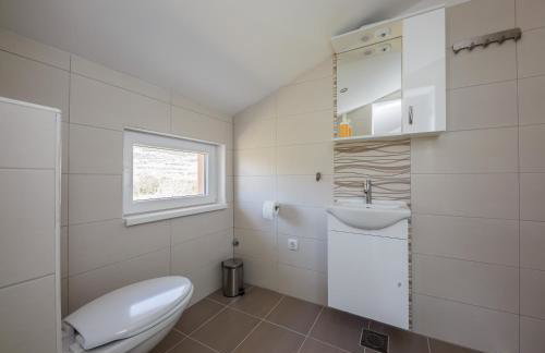 Villa Toni with 5 bedrooms and heated pool - Photo 37