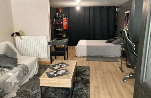 Maison ligne droite des Hunaudières-Circuit 24H du Mans - Photo 2