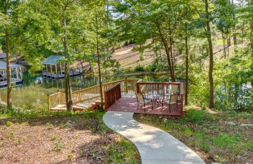 South Carolina Retreat with Fireplace and Lake Access! - Foto 30