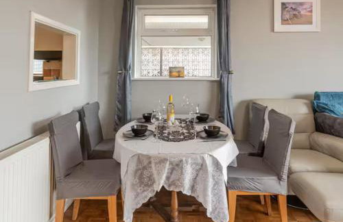 Sunrise Lodge 2-Bedroom Flat EastBeach sleeps 4 - Pass the Keys - Foto 3